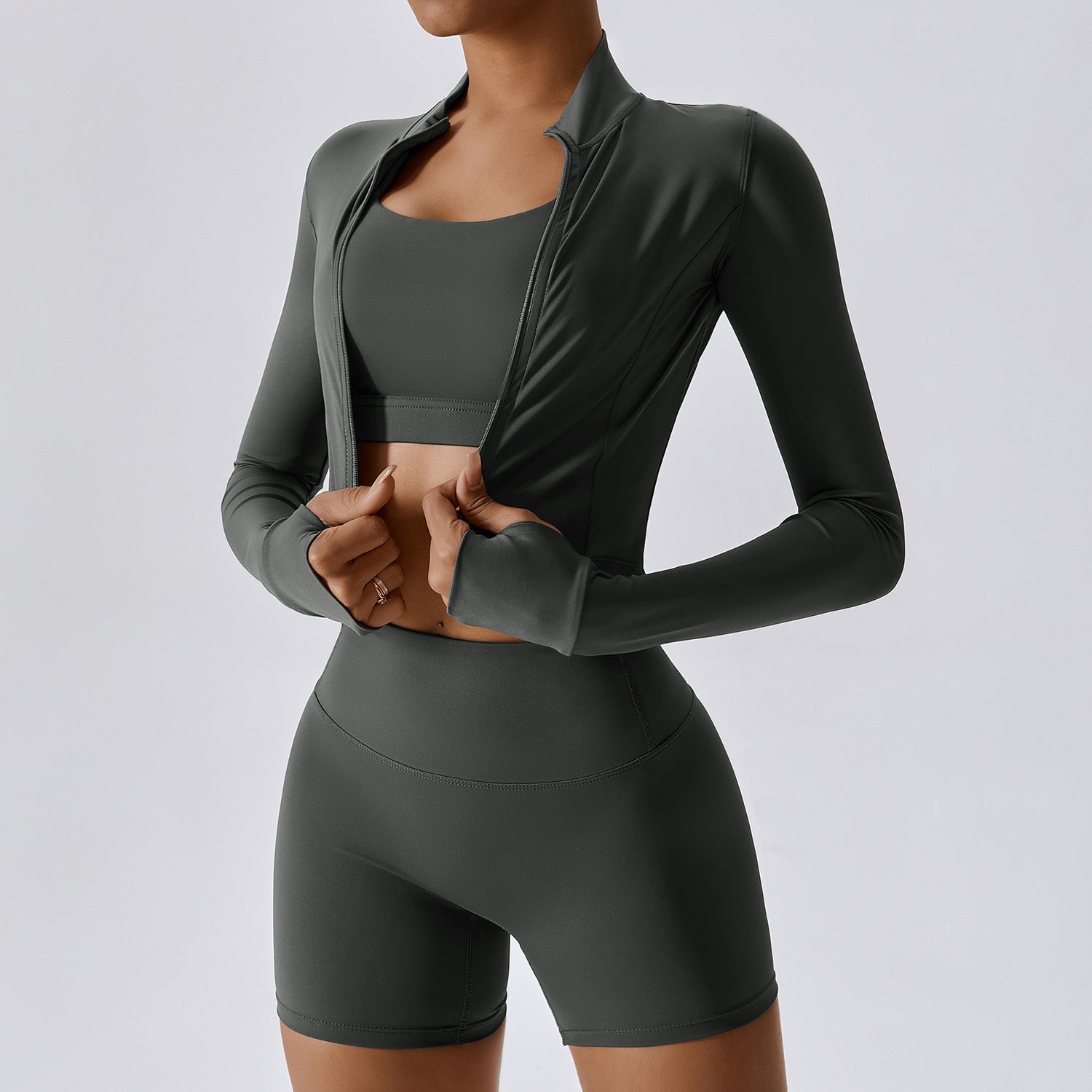 Tight-fitting yoga pants