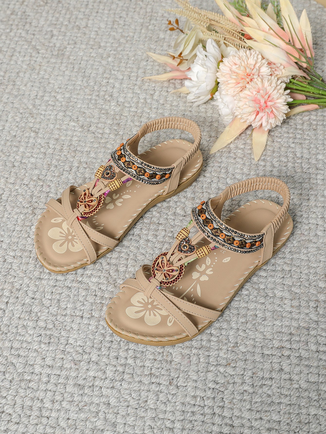 women's flat shoes with handcrafted wooden buttons, bowknots, and rhinestones
