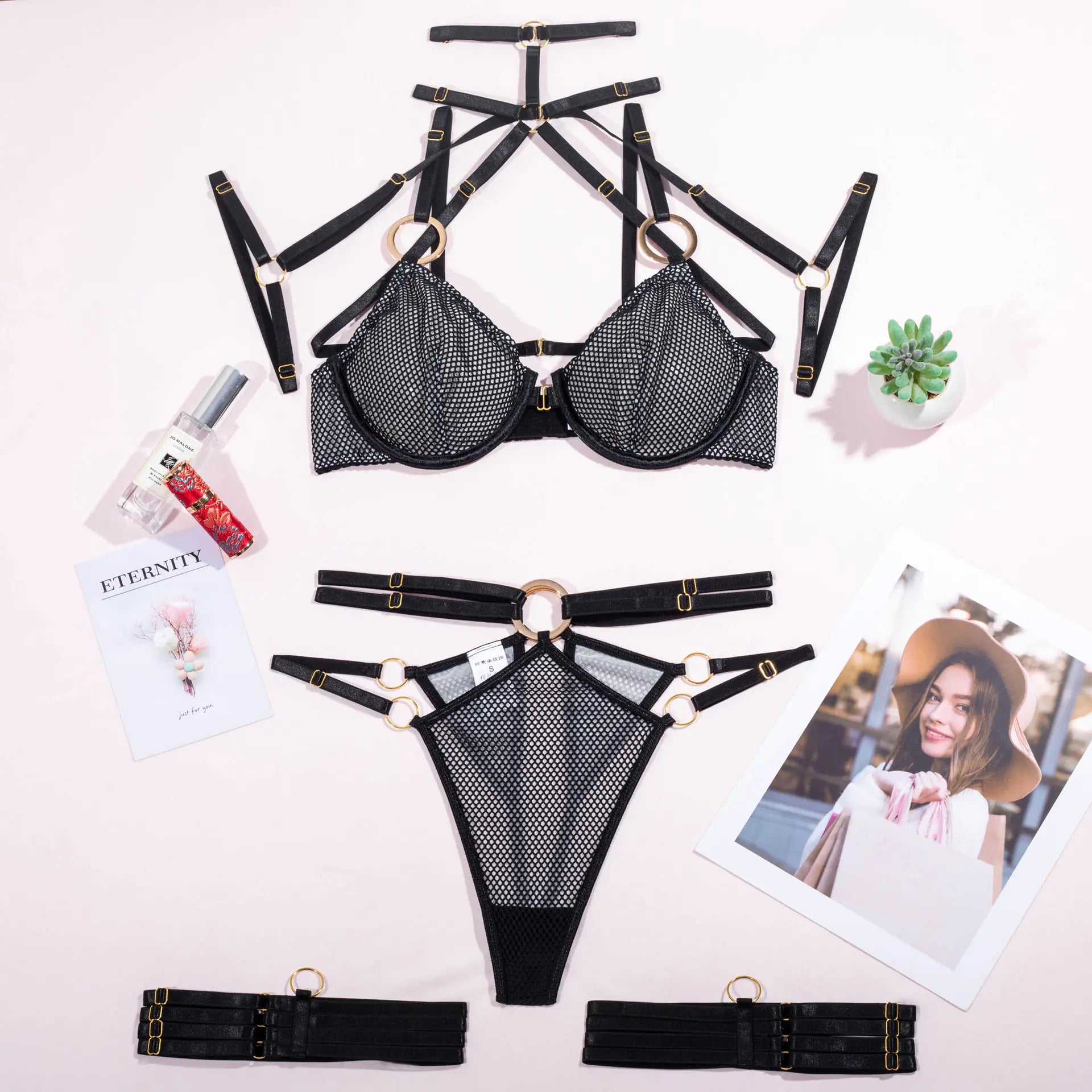 Fashionable Breathable Mesh Women's Lingerie Set (5 Pieces)